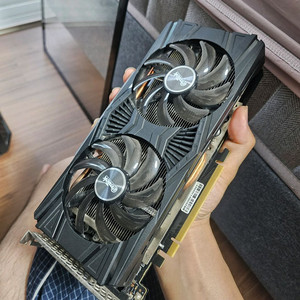 이엠텍 GTX1660SUPER 그래픽카드 이미지