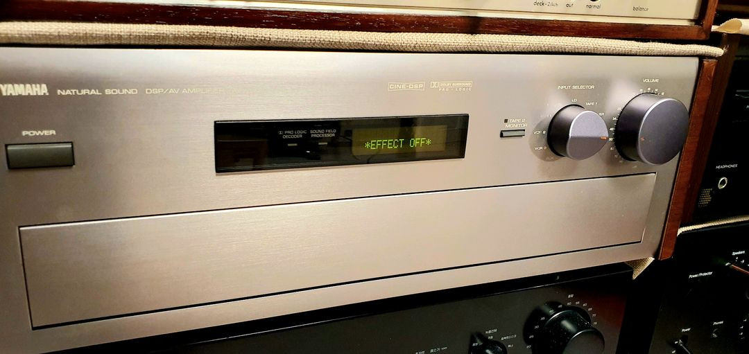 야마하 YAMAHA AVX-2000DSP 앰프 이미지