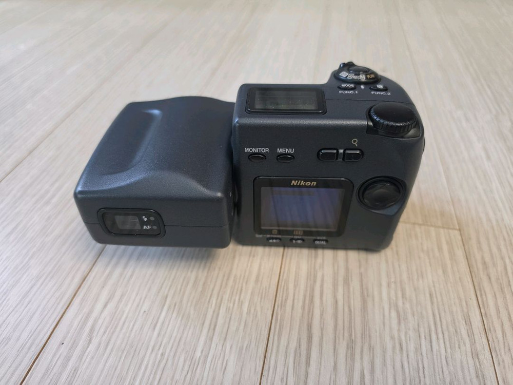 니콘 쿨픽스990 coolpix990 빈티지 디카 판매합니다 이미지