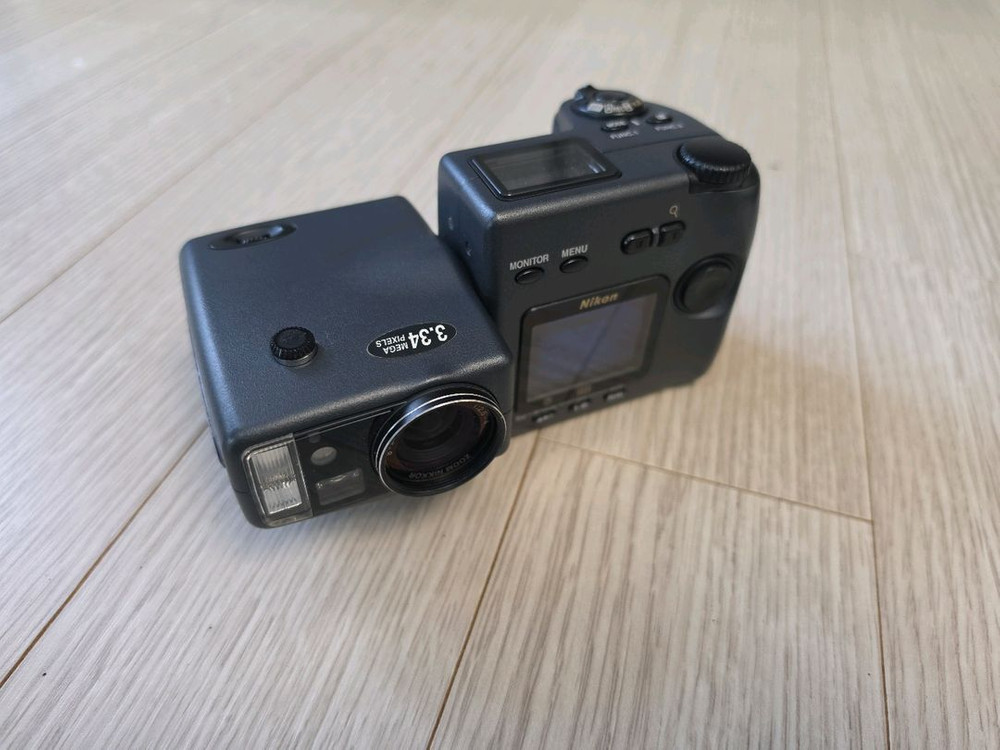 니콘 쿨픽스990 coolpix990 빈티지 디카 판매합니다 이미지