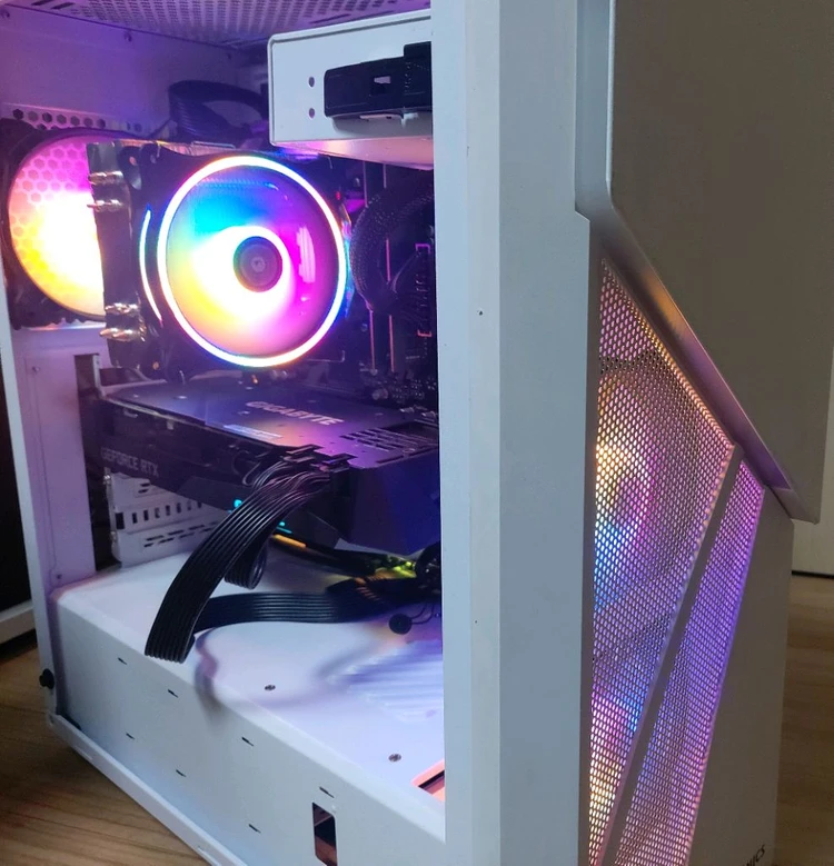 라이젠7 5700X RTX3070 32GB 500GB 이미지