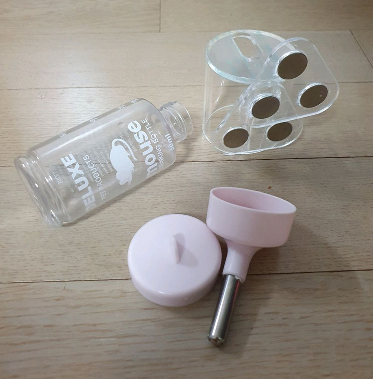 햄스터 용품 풀세트 (은신처/화장실·목욕통/물통/자석고정대/볼급수기/사료통) 이미지