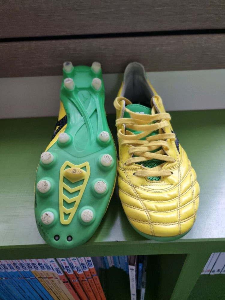 미즈노 모렐리아 네오 재팬 축구화 이미지