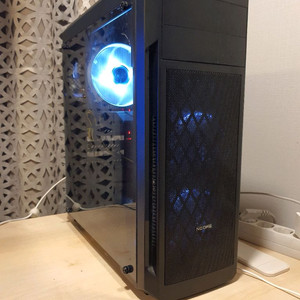고성능 게이밍 PC 본체 이미지