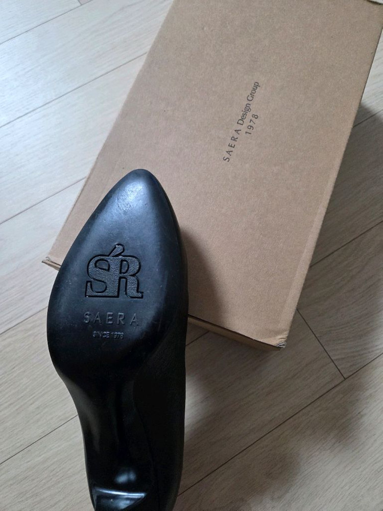 세라 블랙 펌프스 240mm 이미지