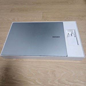 삼성 갤럭시북5 프로 NT940XHA-KP72S 실버 이미지