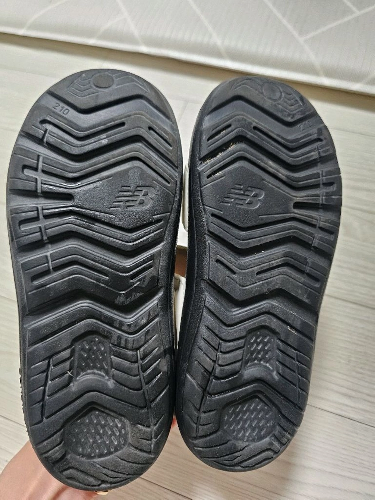 뉴발란스 키즈 샌들210 이미지