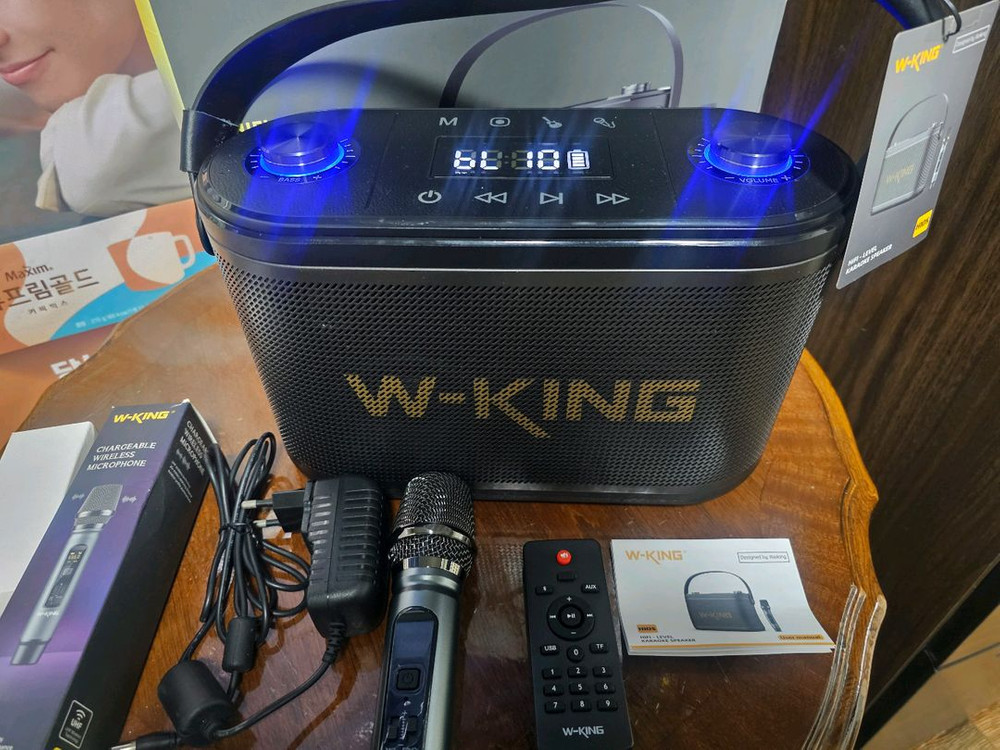 W-KlNG 더블유킹 블루투스 앰프 스피커 마이크 리모컨 포함 이미지