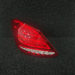 벤츠 C클래스 전기형 후기형 후미등 전차종 C200 C300 C220d C450 이미지