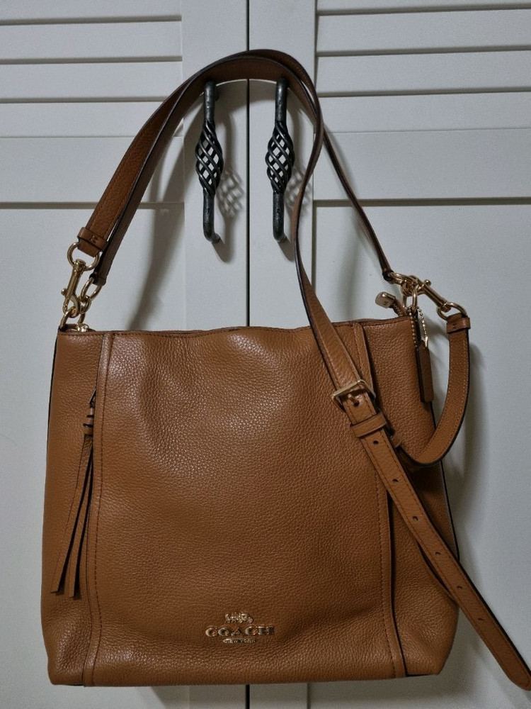 한번 사용한 코치 coach 갈색 숄더백 ㅡ토트백 가능 이미지