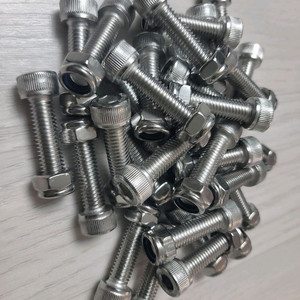 육각 렌치 볼트 M8 x30mm 스텐 sus 나일론 너트 포함 이미지