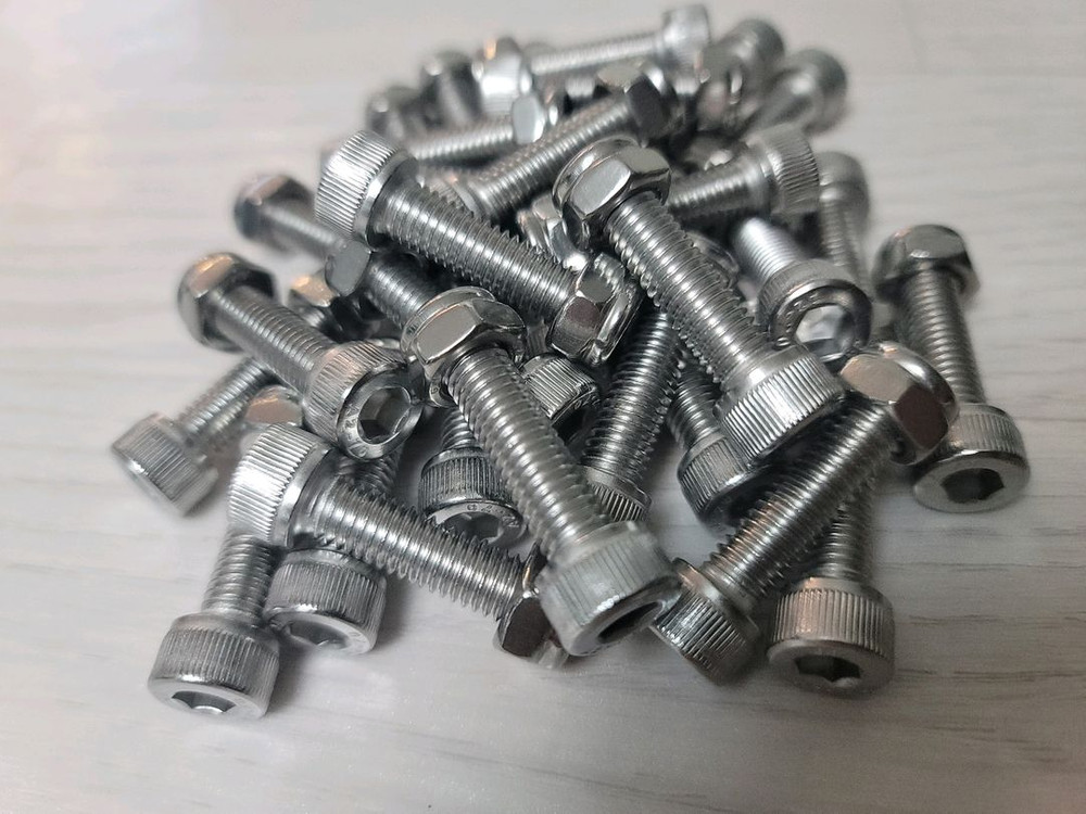 육각 렌치 볼트 M8 x30mm 스텐 sus 나일론 너트 포함 이미지