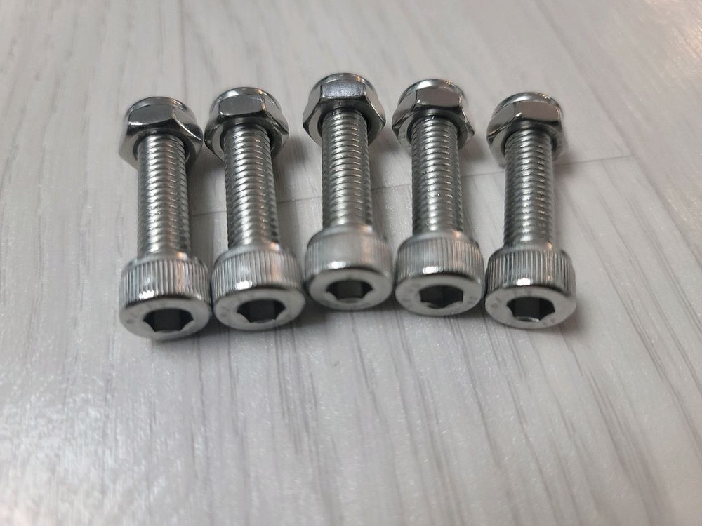 육각 렌치 볼트 M8 x30mm 스텐 sus 나일론 너트 포함 이미지