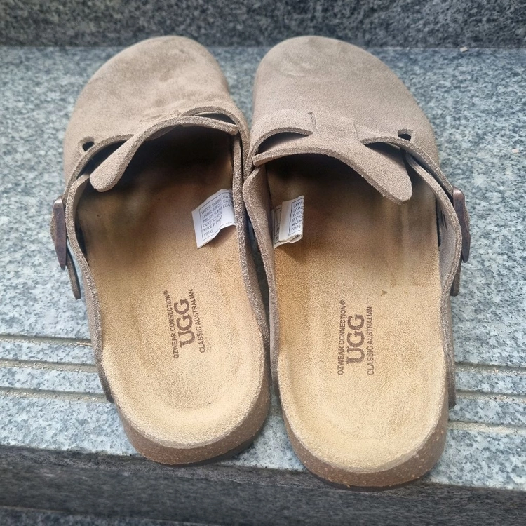 Ugg 슬리퍼 260 사이즈 팝니다 이미지