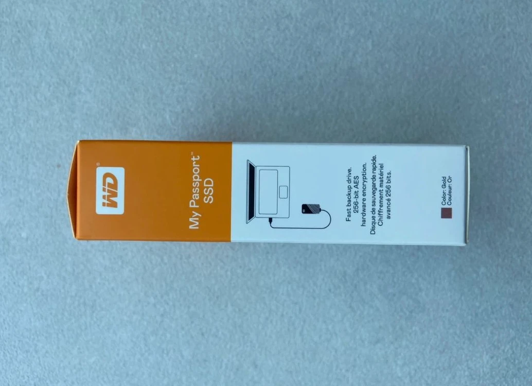 WD My Passport SSD 2TB 골드 미개봉 이미지