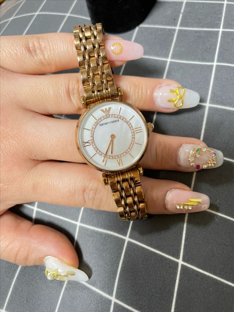 엠포리오 아르마니 시계 이미지