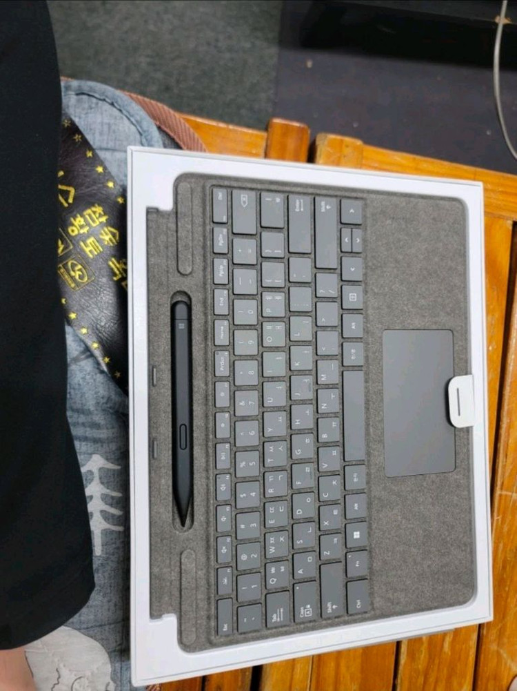 서피스 프로9 i7 16GB 256GB 이미지