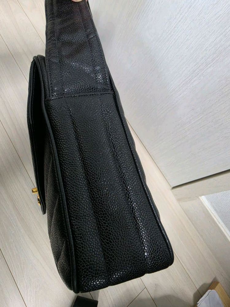 정품 샤넬 쉐브론 캐비어 크로스백 이미지