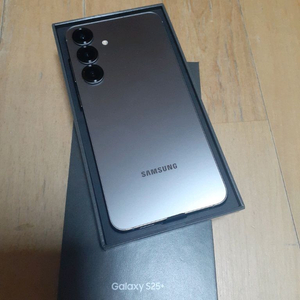 갤럭시S25플러스 개봉새것+케이스,필름포함 이미지