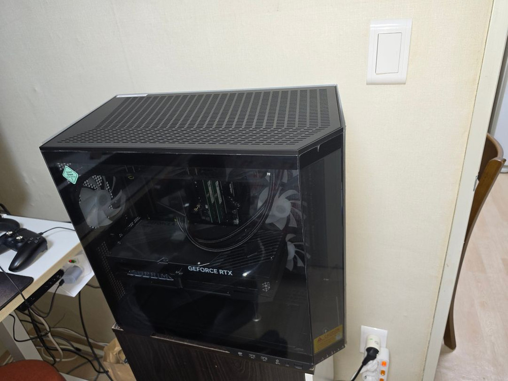9950X3D/5090 고성능 게이밍 PC 본체 이미지