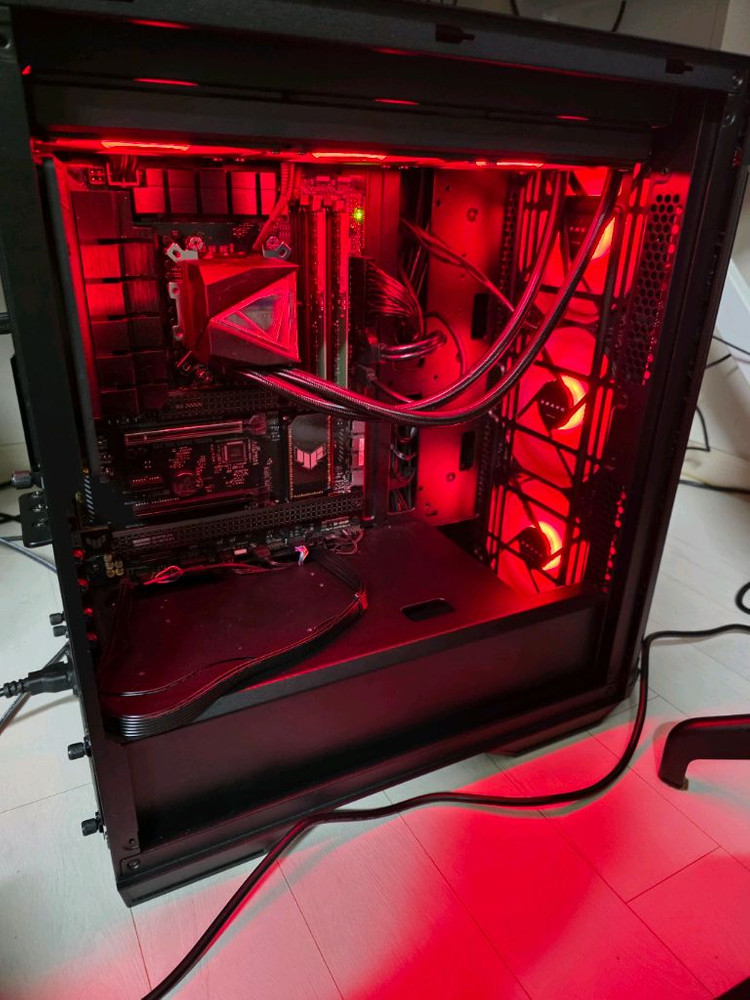 9800x3d 초고사양 반본체 팝니다 이미지