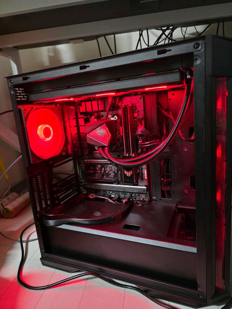9800x3d 초고사양 반본체 팝니다 이미지