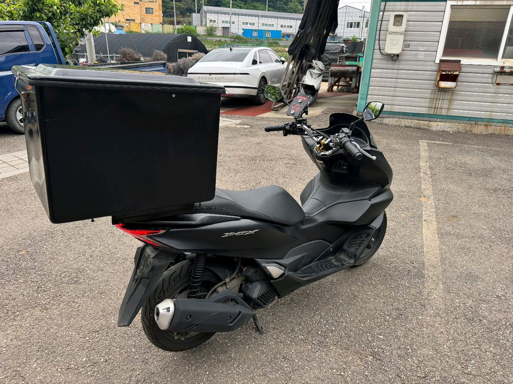 혼다 pcx125 24년 abs 배달풀셋팅 짧은키로수 판매합니다 이미지