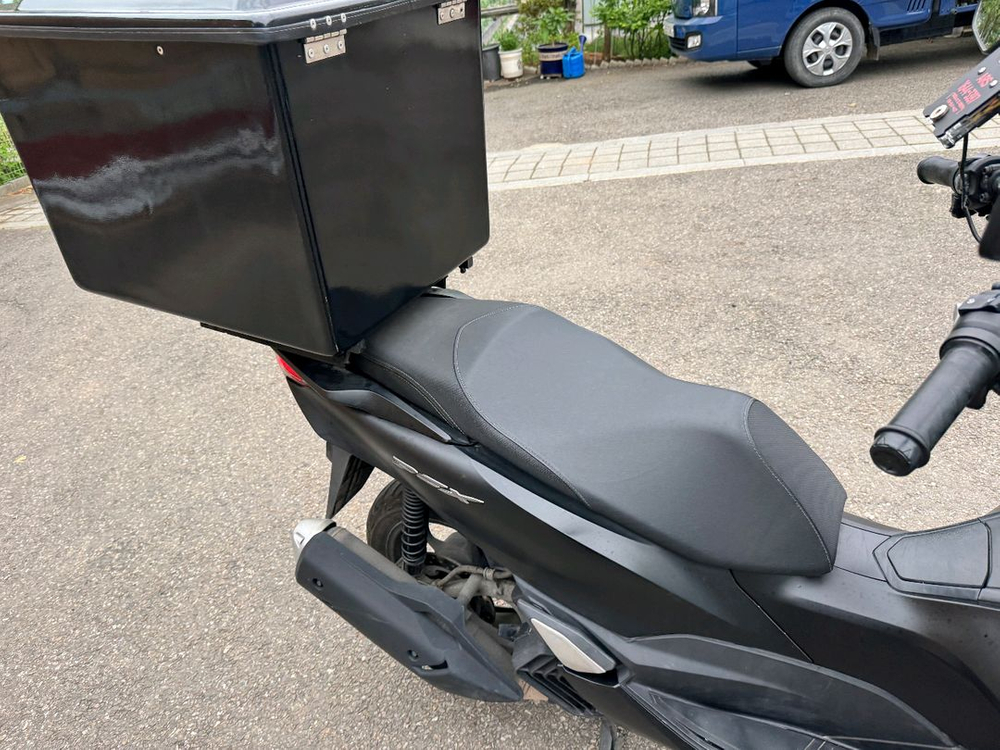 혼다 pcx125 24년 abs 배달풀셋팅 짧은키로수 판매합니다 이미지