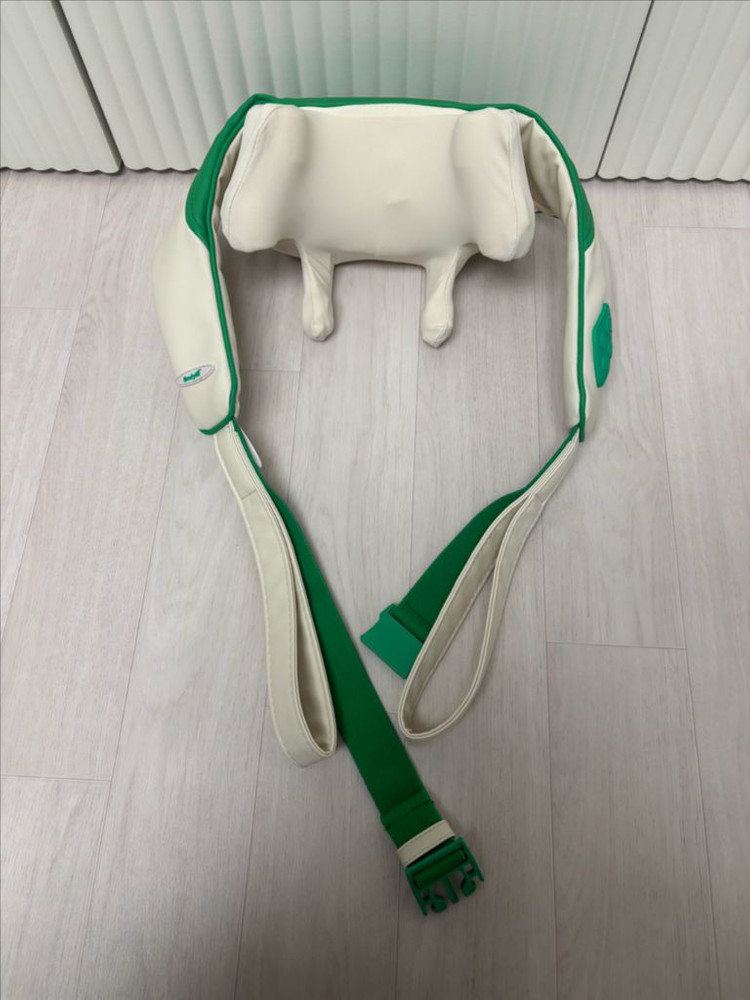 바디핏 무선 목어깨 승모근 마사지기 새상품 이미지
