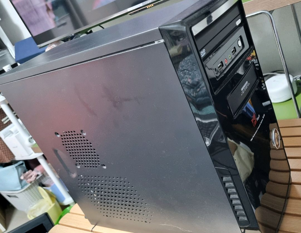 데스크탑 본체 + LG 27MB85R 27인치 QHD 모니터 이미지