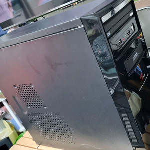 데스크탑 본체 + LG 27MB85R 27인치 QHD 모니터 이미지