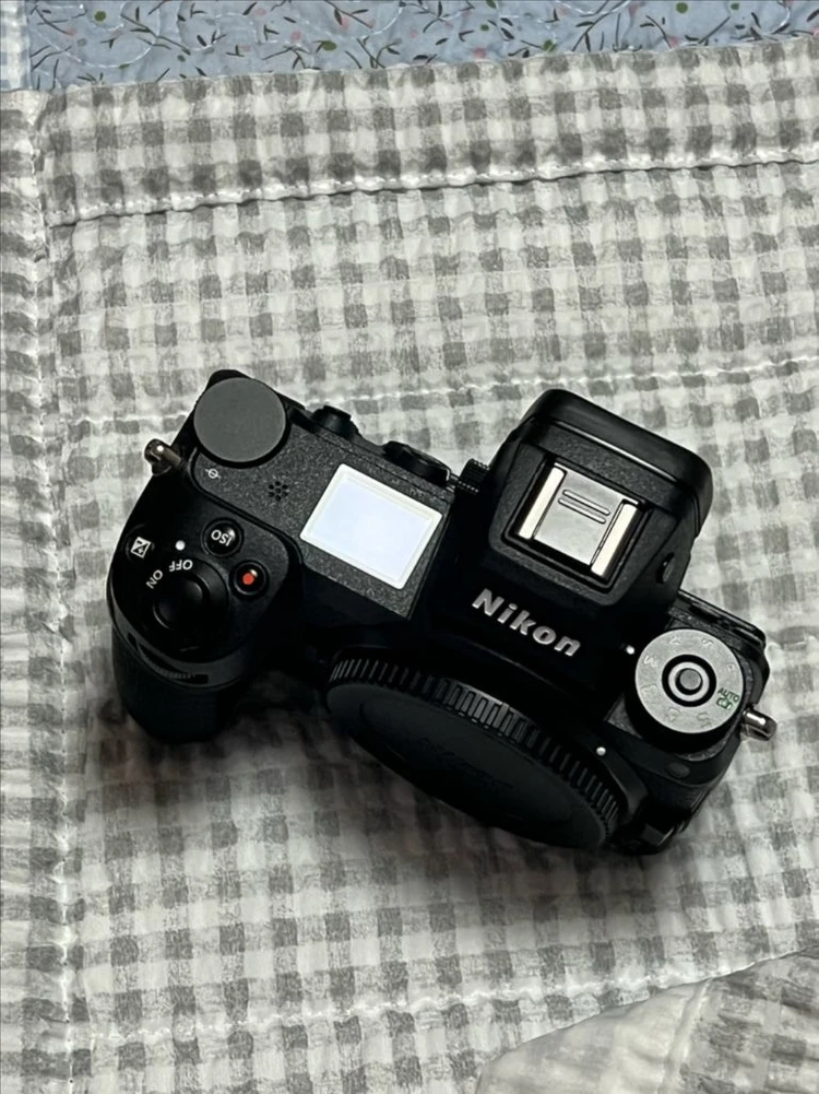 니콘 Z6II 이미지