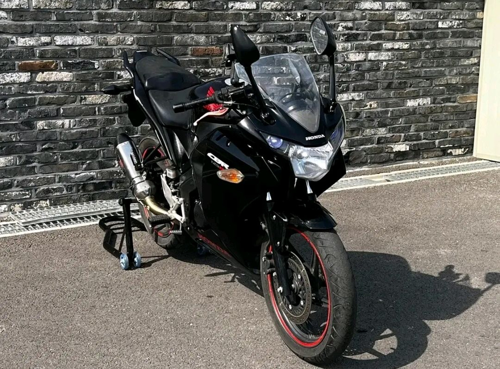 혼다 CBR125 16년식 요시무라 머플러 구변O 이미지