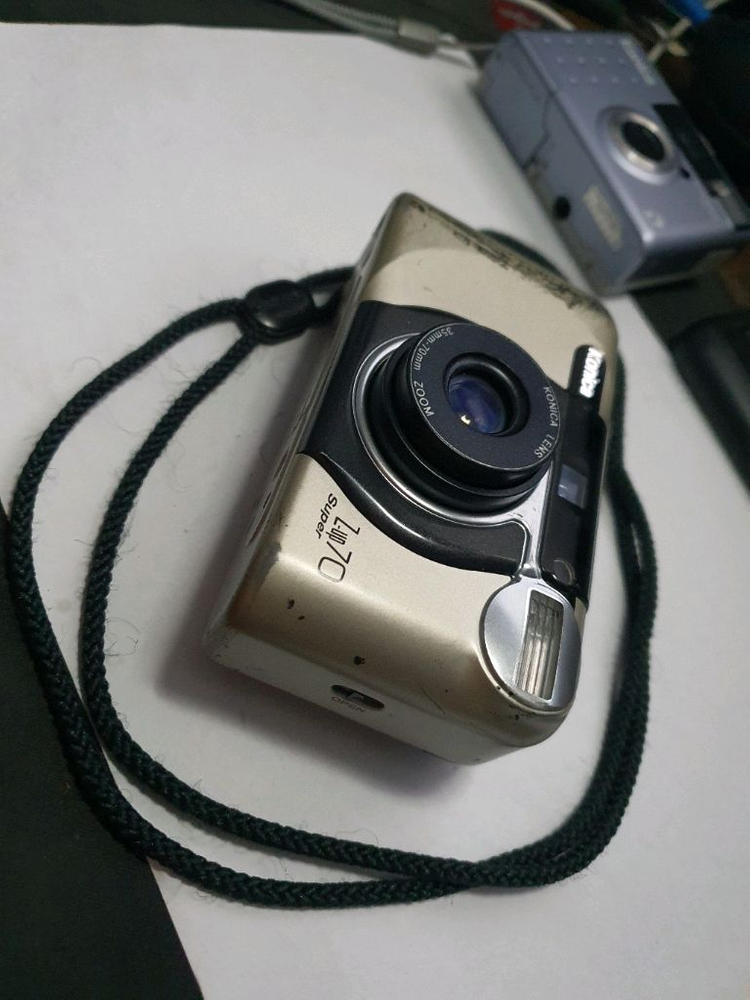 코니카 z-up 70 super 필름카메라 / 빈티지 레트로 로모 앤틱 y2k 감성 필카 일본 인테리어 이미지