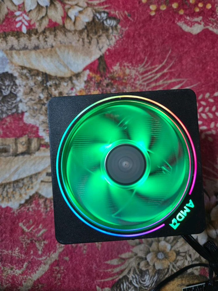 AMD Wraith Prism 프리즘 CPU 쿨러 이미지