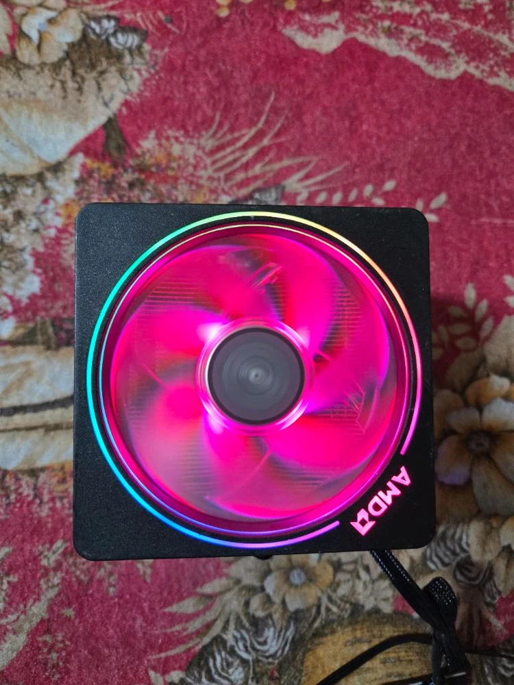 AMD Wraith Prism 프리즘 CPU 쿨러 이미지