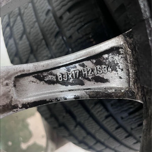 역삼동 보관중 BMW 3GT 순정 17인치 휠타이어 225/55R17 이미지