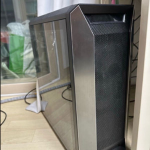 고성능 게이밍 PC 본체 이미지