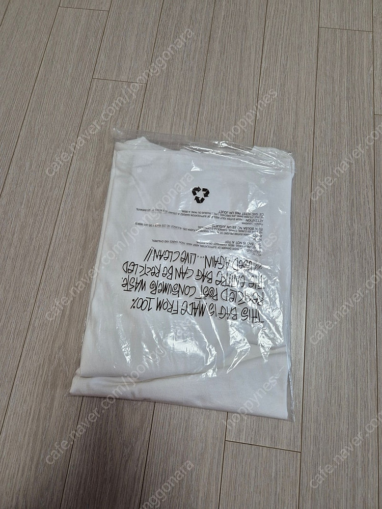 쿨거래시 6만9천택포! 새제품 정품 스투시 반팔티 학생, 성인남여 여름티 사이즈 S, M, L, XL 이미지