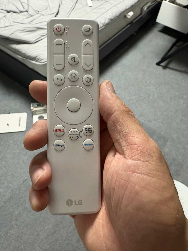 LG 32인치 4K 무빙스마트TV 이미지