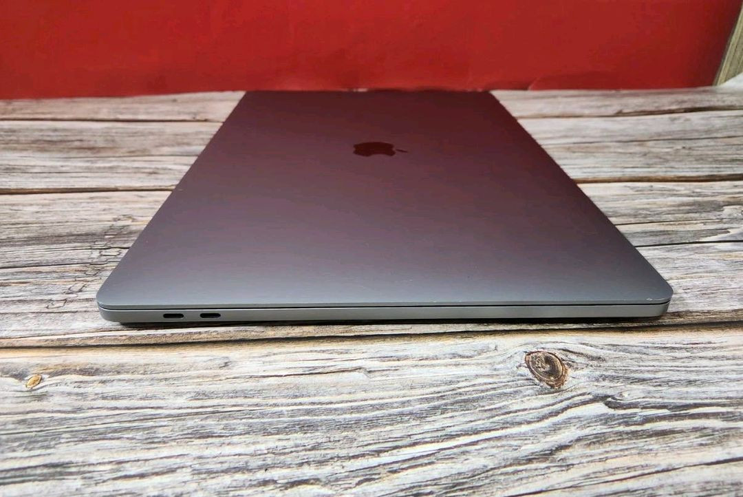 초고사양 노트북 맥북 프로 i9 cpu ram 64g ssd1tera 외장그래픽 이미지