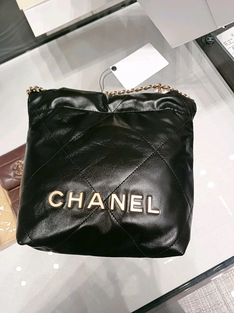 샤넬 22백 미니 블랙 금장 새제품 이미지