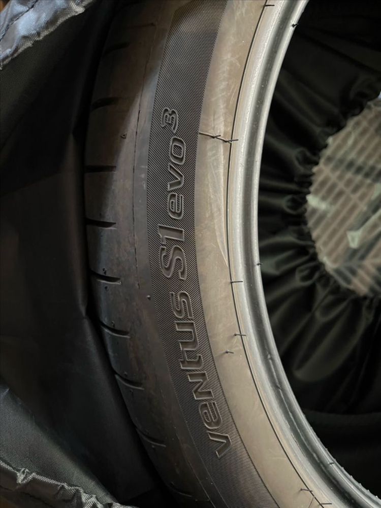 (임판급/한대분) 한국타이어 벤투스 S1 evo3 245/40/19, 255/40/19 런플랫 타이어 팝니다. 이미지