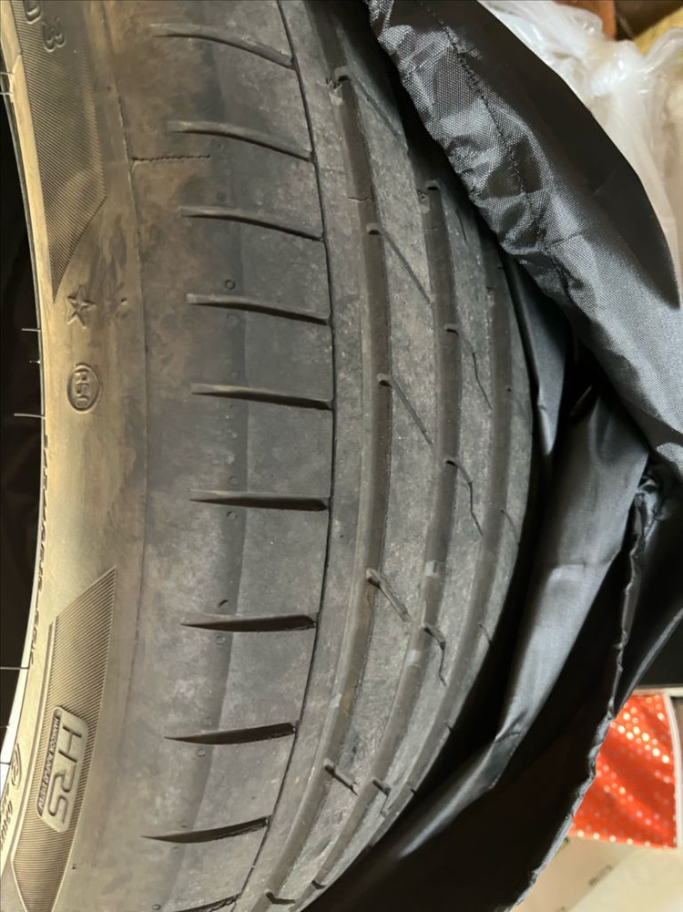 (임판급/한대분) 한국타이어 벤투스 S1 evo3 245/40/19, 255/40/19 런플랫 타이어 팝니다. 이미지