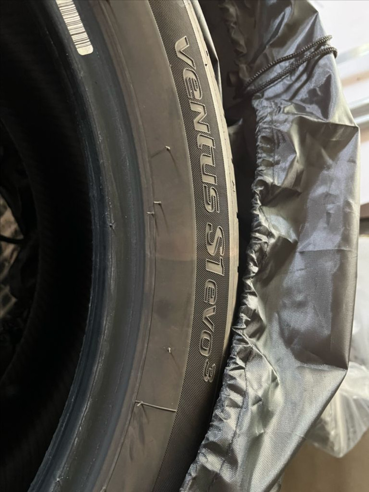 (임판급/한대분) 한국타이어 벤투스 S1 evo3 245/40/19, 255/40/19 런플랫 타이어 팝니다. 이미지