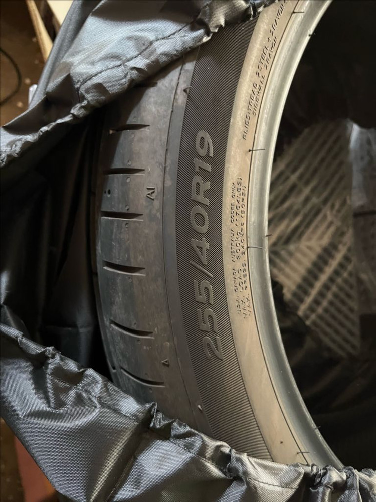 (임판급/한대분) 한국타이어 벤투스 S1 evo3 245/40/19, 255/40/19 런플랫 타이어 팝니다. 이미지