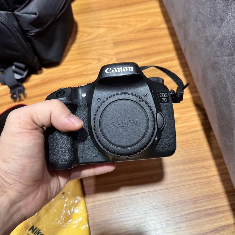 캐논 650d, 캐논 7d, 시그마 18-300 dc 판매 이미지