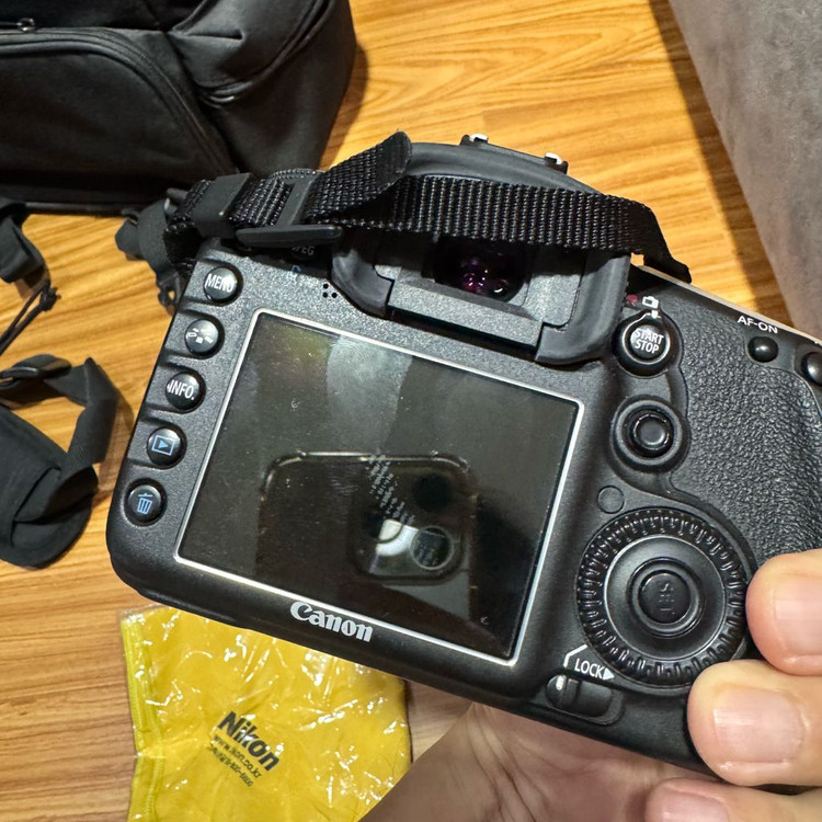 캐논 650d, 캐논 7d, 시그마 18-300 dc 판매 이미지