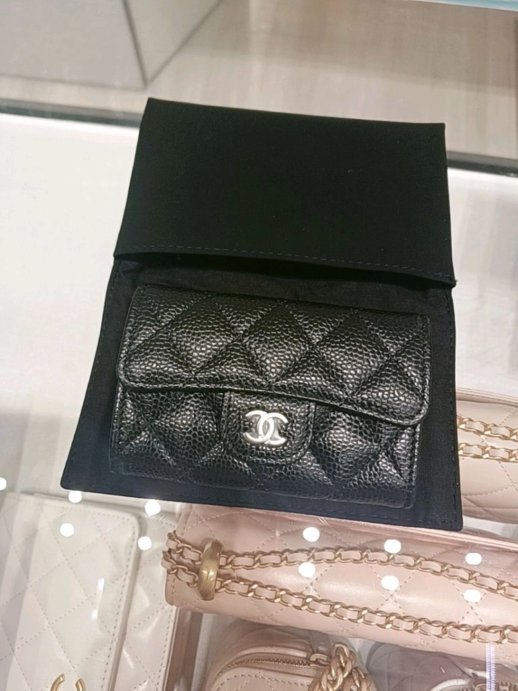 샤넬 클래식 카드지갑 똑딱이 블랙 은장 새제품 이미지