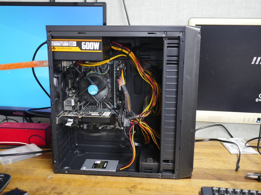 사무용 컴퓨터 i3-9100F 16GB GT730 PC 본체 이미지